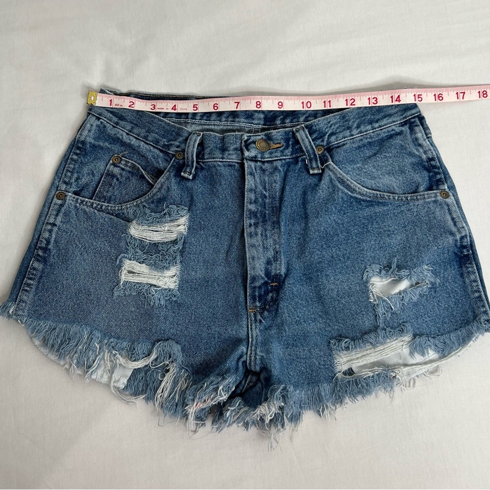 Wrangler Cut-Off Denim Women's Short Size 32X32 Blue Distressed